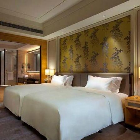 Ming Du Lakeside Hotel Nanning Bagian luar foto