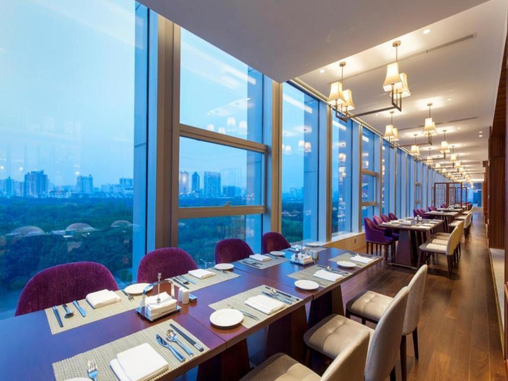 Ming Du Lakeside Hotel Nanning Bagian luar foto