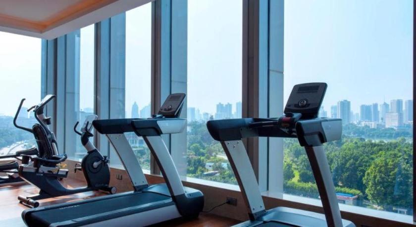 Ming Du Lakeside Hotel Nanning Bagian luar foto