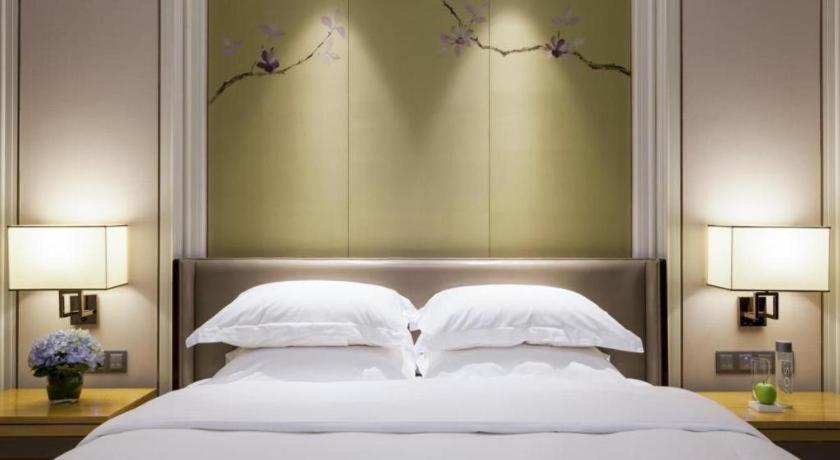 Ming Du Lakeside Hotel Nanning Bagian luar foto