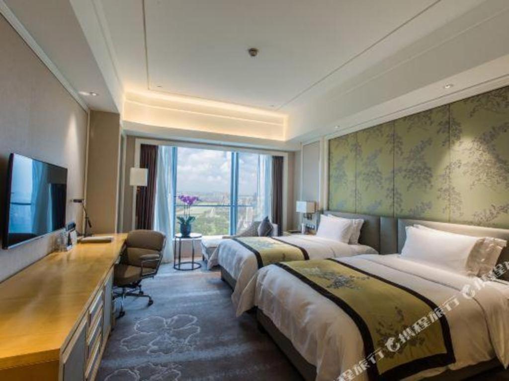 Ming Du Lakeside Hotel Nanning Bagian luar foto