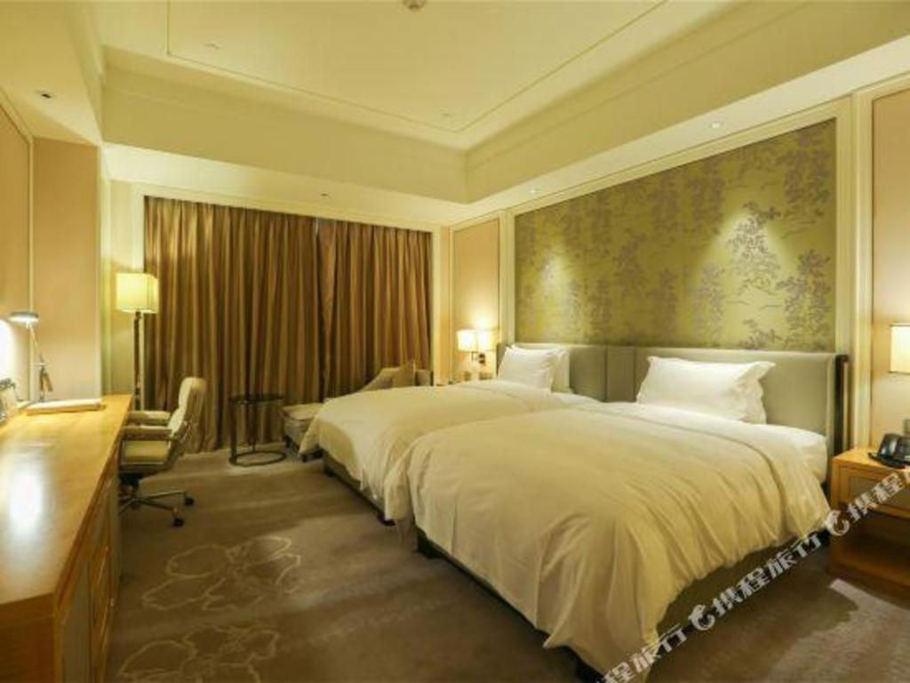 Ming Du Lakeside Hotel Nanning Bagian luar foto