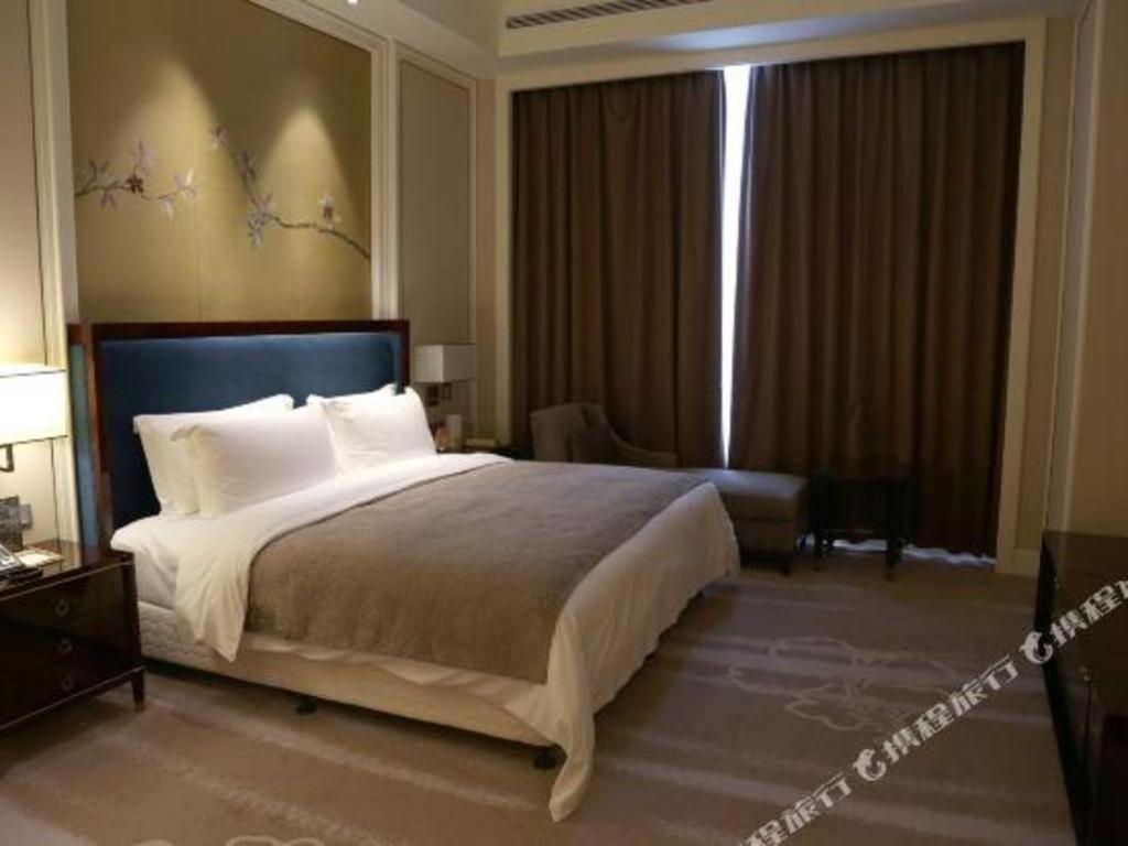 Ming Du Lakeside Hotel Nanning Bagian luar foto