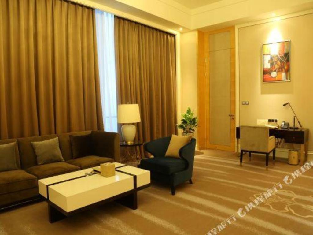 Ming Du Lakeside Hotel Nanning Bagian luar foto