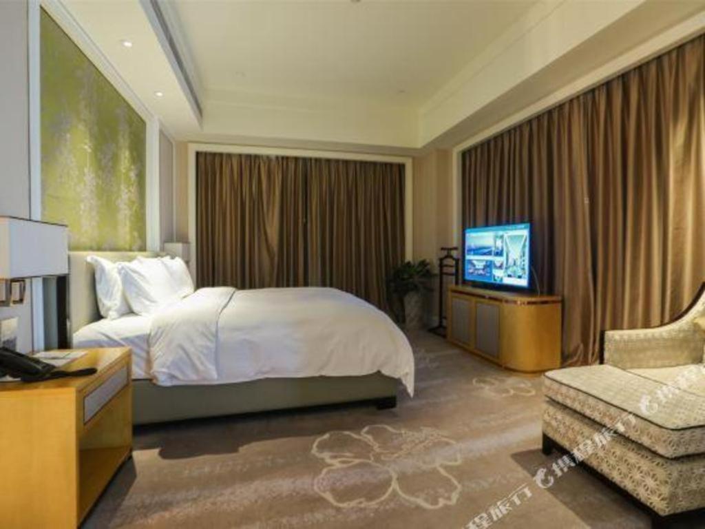 Ming Du Lakeside Hotel Nanning Bagian luar foto