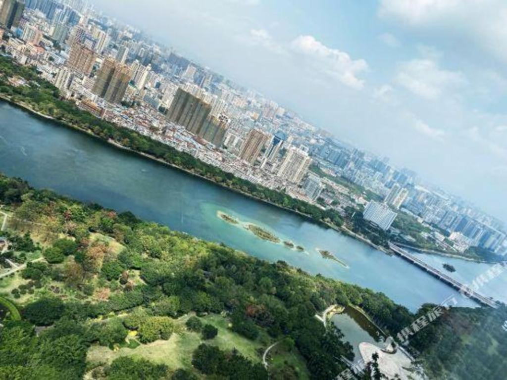 Ming Du Lakeside Hotel Nanning Bagian luar foto